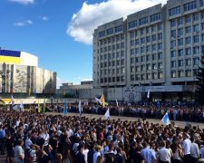 "Мы не будем это терпеть": киевские студенты взбунтовались против скандального ректора