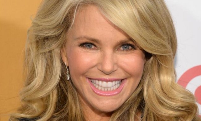 Шикарна 63-річна модель втерла носа молодим