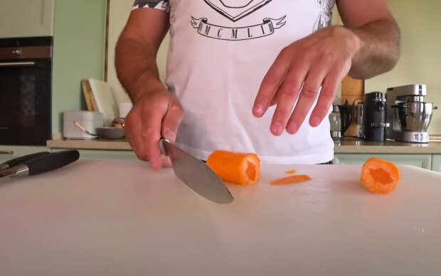 Кухонный нож. Фото: скрин youtube