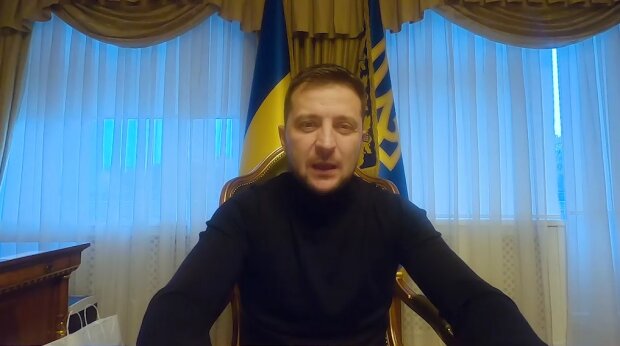 60 секунд и ты, как президент: Зеленский из "Феофании" запряг украинцев снимать видосики