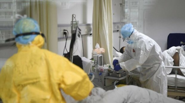 Коронавирус нанес по Львову мощный удар, Садовый срочно открывает новые госпитали: "Происходит очень быстро"