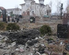 Бойовики зрівняли з землею цвинтар біля Донецька