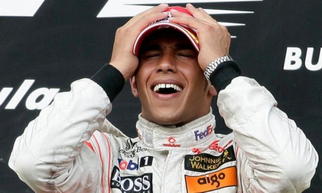 Чемпіон Формули-1 потрапив в аварію