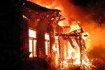 Вибігали в одних капцях: у Дніпрі спалахнула лікарня, відео за крок від трагедії