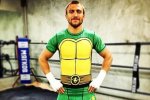 Ломаченко в костюмі черепашки-ніндзя викликав на бій Макгрегора