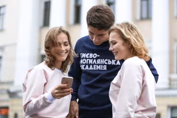 Студенты