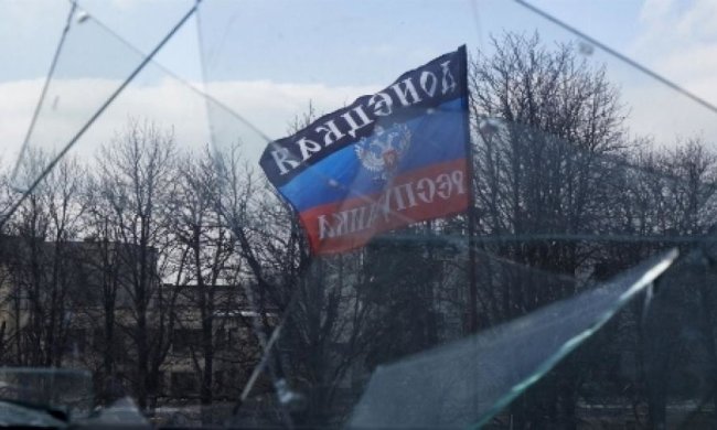 Дороги "ДНР" ремонтируют грязью и глиной