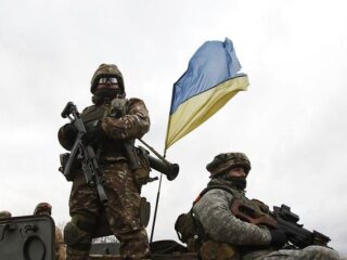 Українські військові