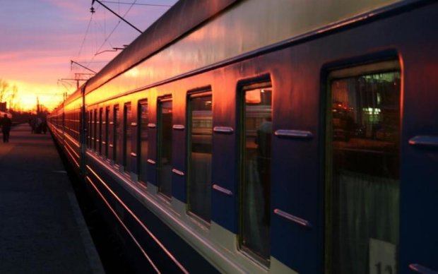 Труна і пекло: Укрзалізниця довела пасажирів до хронічної істерики