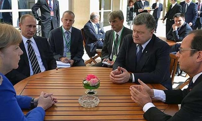Порошенко, Путин, Меркель и Олланд могут встретиться до конца года - МИД