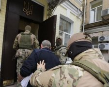 Луценко поскаржився, що його підопічних обстріляли