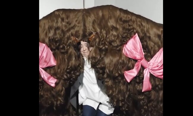 Самый большой искусственный парик, скриншот: Instagram