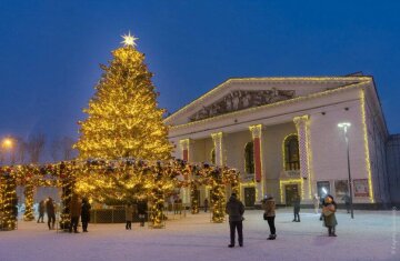 Ялинка у Маріуполі до вторгнення рф / фото