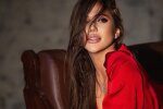 "Холостячка" Ульянова оголилась і виперла попу перед камерою: ″Вишенька на торті″
