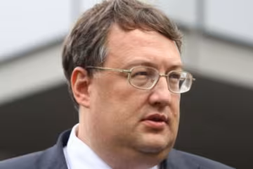 Геращенко обіцяє позбавити недоторканності ще кількох нардепів