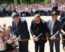 Петро Порошенко: Дніпропетровщина – одна із лідерів у створенні нового освітнього простору