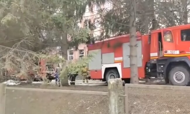 Взрыв в больнице в Ченовцах, кадр из видео