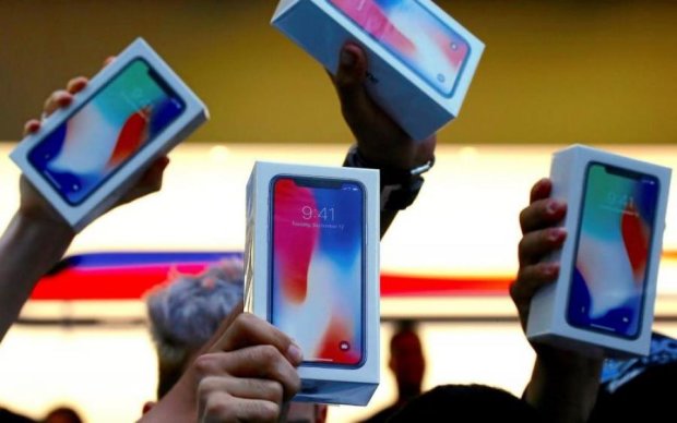 Відчай та біль: власники показали перші розбиті iPhone X