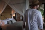 Номер у готелі, скріншот: Youtube