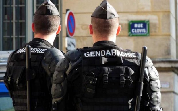 Теракты в Барселоне: Франция ужесточит контроль на границах