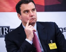 Без гідних зарплат чиновникам результату не буде - Абромавичус