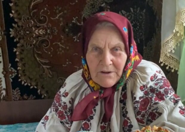 Бабушка Нина, кадр из видео