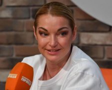 Волочкова в шпагаті погнула горизонт