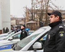 Полный грузовик трупов задержали под Киевом: фото 18+