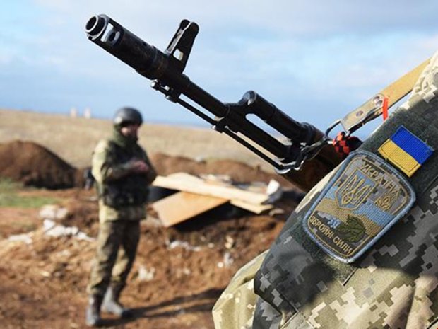 Сутки на Донбассе: путинские головорезы продолжают обстреливать украинских бойцов