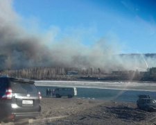 Мешканці російського села відкопали алкогольний скарб і все випили