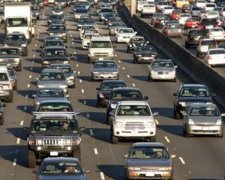 Автобілістів Криму штрафуватимуть за українські номера