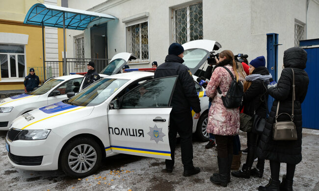 "Слуги народа" приняли закон против домашних тиранов, полиции развязали руки: все подробности