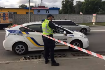 Пили вино, а не пиво: у Києві побили хлопців через підозри у гомосексуальності