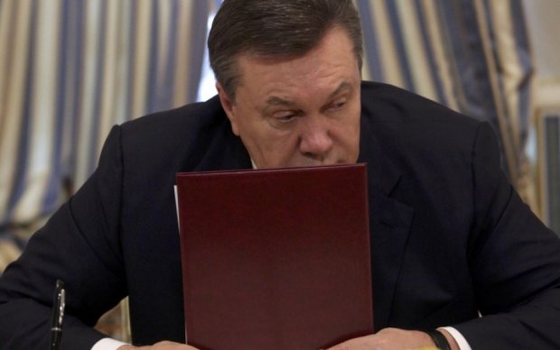 Янукович получал пенсию "за легитимность"