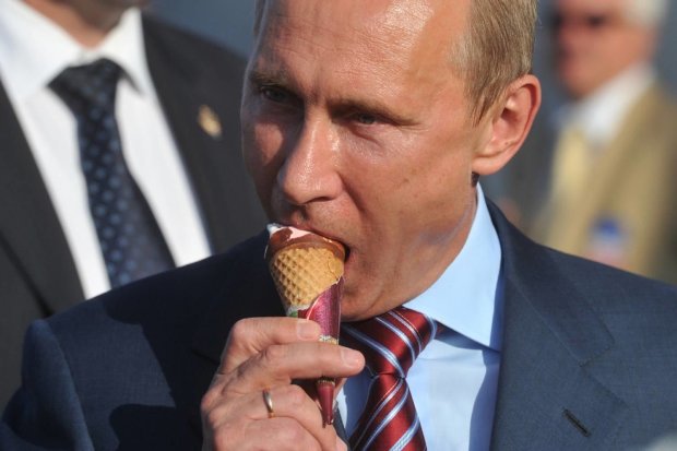 "Умная обезьяна": Путин жестко опозорился на глазах у сотен бизнесменов, шутка не зашла
