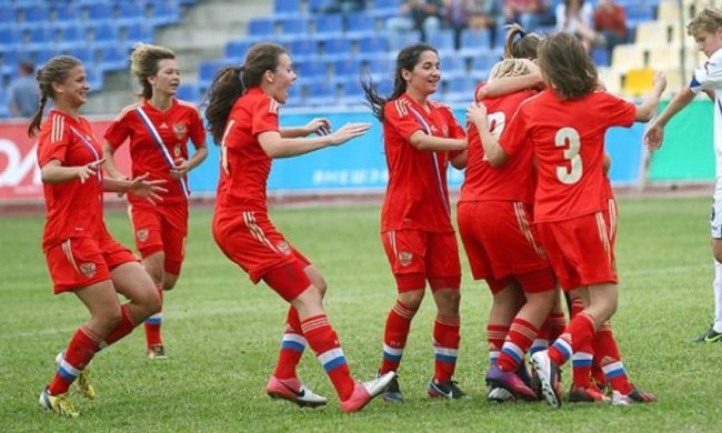 Дірява сітка "вкрала" перемогу у російських футболісток