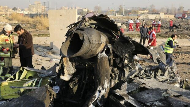 Аварія літака МАУ в Ірані, фото: slovoproslovo.info