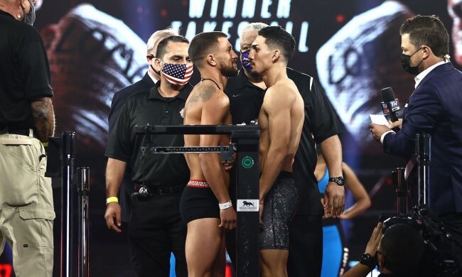 Василий Ломаченко и Теофимо Лопес, фото: BadLeftHook