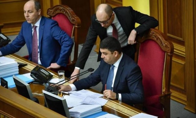 За депутатами можна підглядати, не виходячи з дому