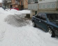Кіровоград продовжує боротьбу з наслідками негоди (фото)