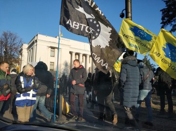 Бессрочная акция неповиновения, миллионы водителей готовы: "евробляхи" заблокируют основные дороги Украины, полная карта митинга