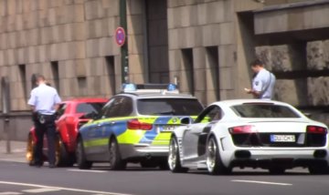 Перехоплювачі: німецькі копи показали, як правильно ловити порушників (відео)