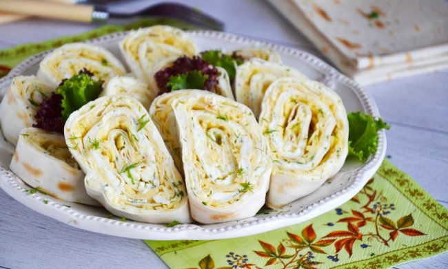 Вкусный лаваш с яйцом и сыром всего за 5 минут