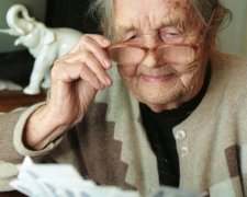 Пенсіонерам нагадали про "зрівнялівку" від МВФ