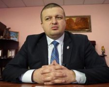Пузаті українські менти поїдуть в АТО через Газманова і Путіна
