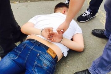 Полицейский торговал документами силового ведомства 