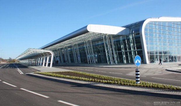 Керівництво Львівського аеропорту звинувачують у розкраданні грошей