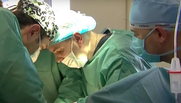 13-летняя украинка угасает от рака, мама готова на все: "Спасите Софийку"