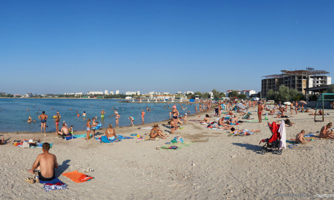 Крым тонет в фекалиях, в сеть попал крик души россиянки: "Нюхайте теперь. Это запах вашей родины"