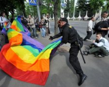 Неадекватні росіяни побили подружжя геїв. Вгадайте, за що